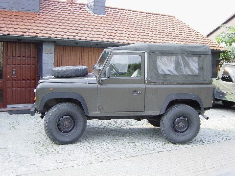 landy1.jpg