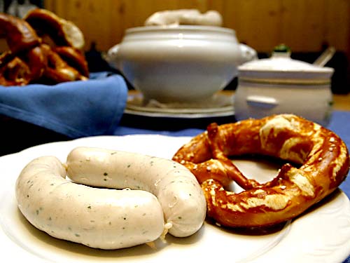 weisswurst_brezen_undatiert_500_375_dpa.jpg